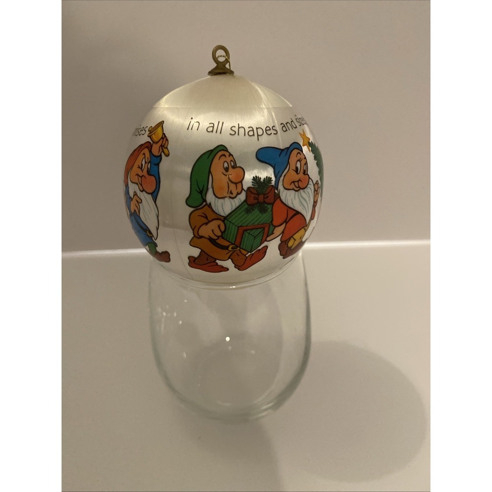Vintage 1982 Walt Disney 7 Dwarfs Hallmark Christmas Ornament 3.5" - Picture 2 of 5